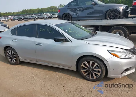 2017 Nissan Altima 2.5 Sv z USA, uszkodzony, nr VIN 1N4AL3AP2HC291447